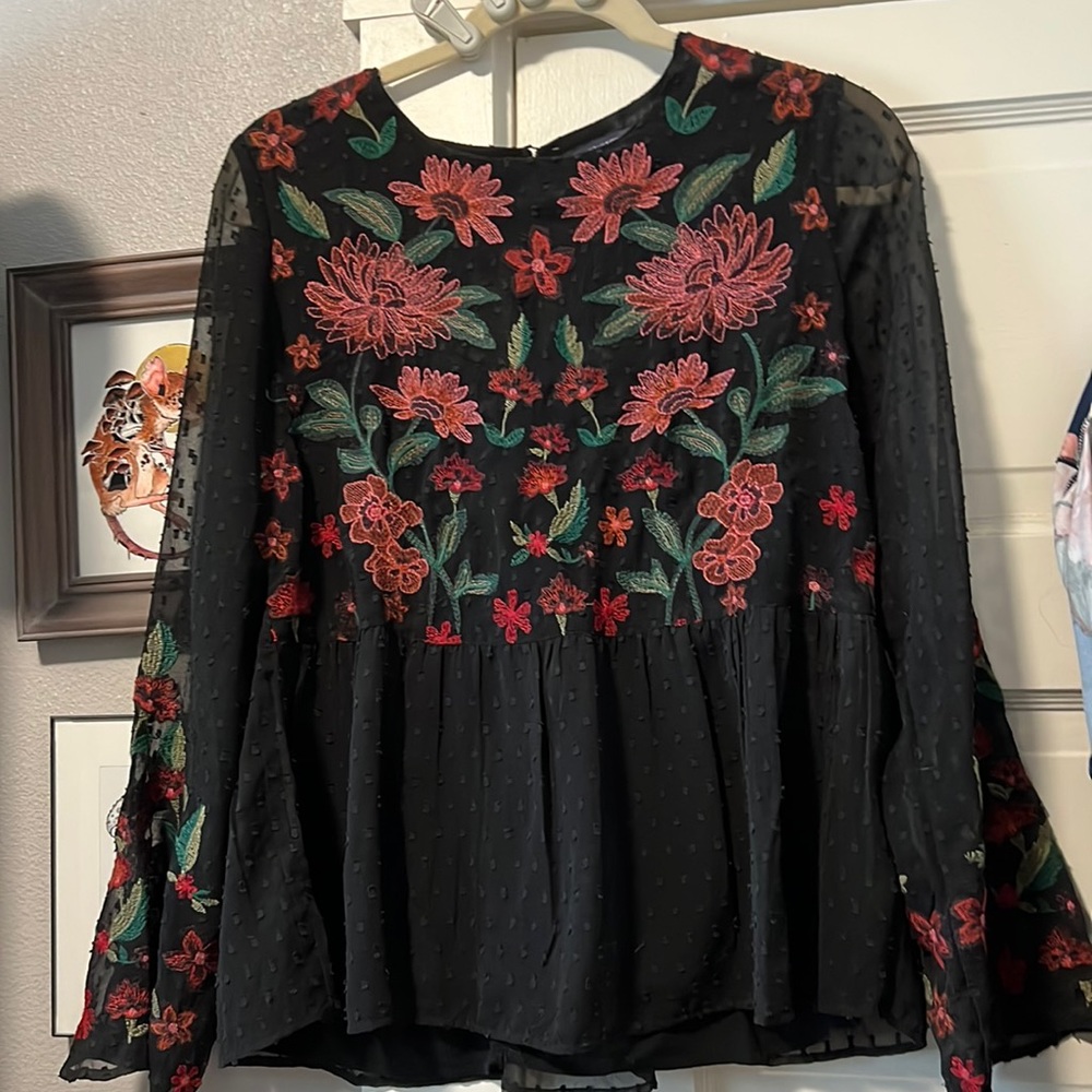 Women’s American eagle top S